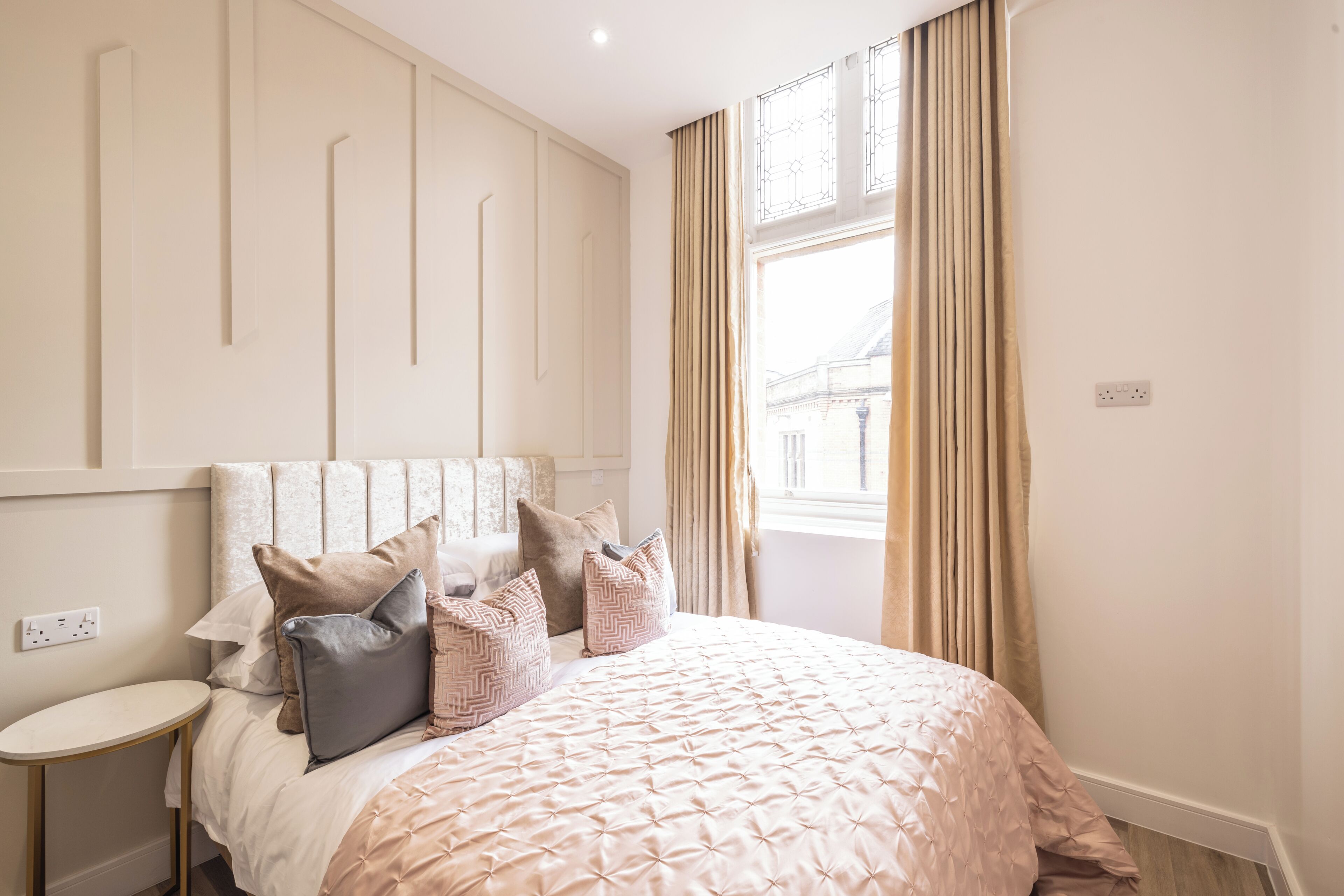 Premium bedding, individually decorated, individually furnished, desk