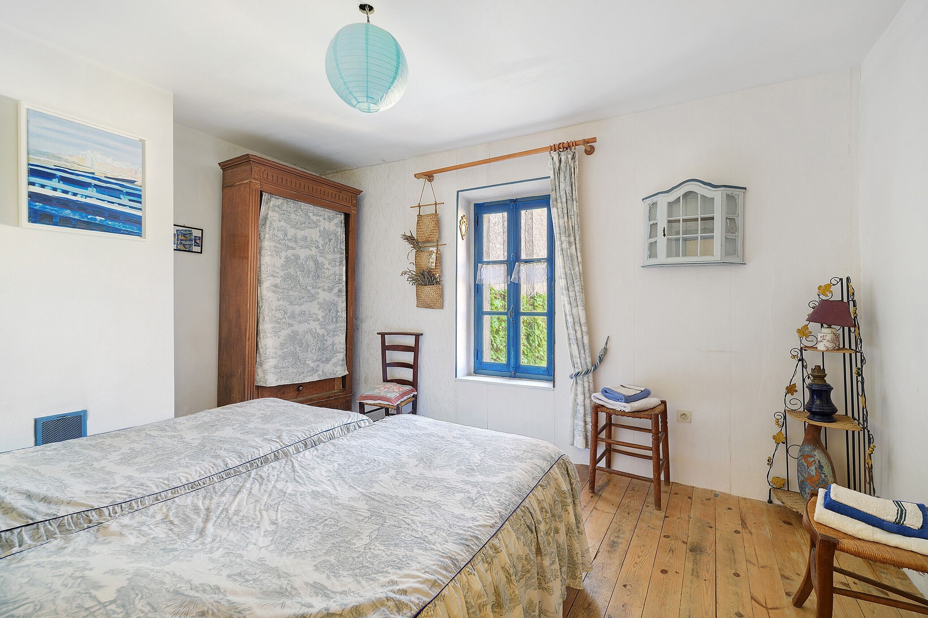 2 chambres, fer et planche à repasser, Wi-Fi, draps fournis