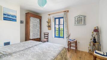 2 chambres, fer et planche Ă repasser, Wi-Fi, draps fournis