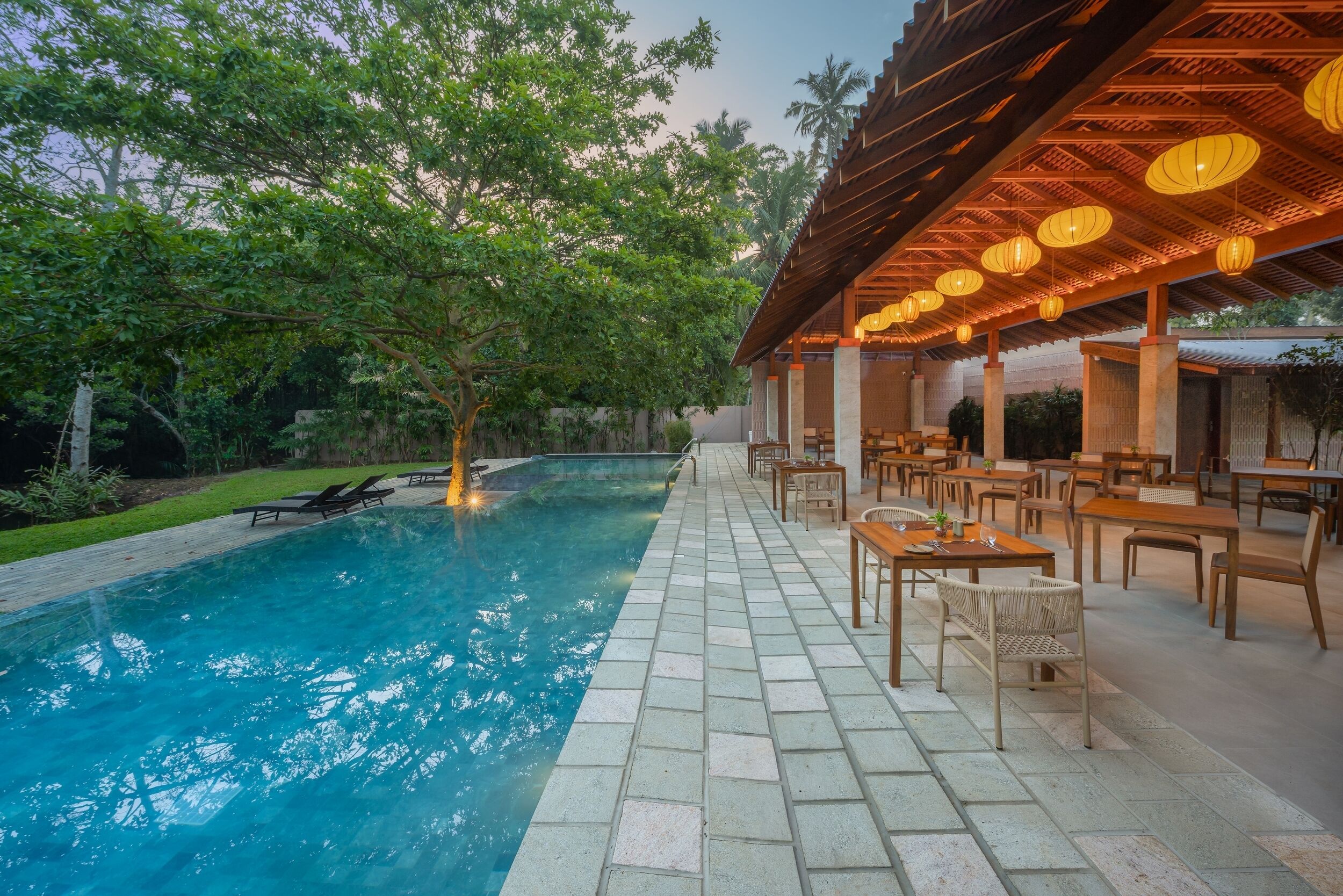 Kolam renang outdoor