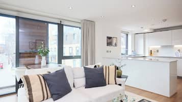 Apartment, Balkon | Wohnbereich