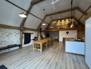 Interior - The Thégra barn (Thégra)