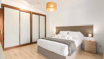3 bedrooms, iron/ironing board, free WiFi, bed sheets