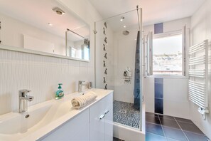 House - Duplex 2 Chambres Terrasse Vue Mer A2b024 (Cannes)