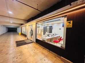 Reception - Hotel Manjit (Falakata)