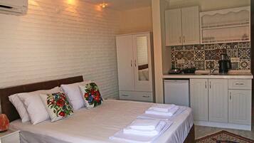 Classic Apartment, City View