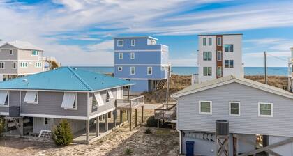 Beachside Bungalow - Dog Friendly - Amazing views from rooftop deck!