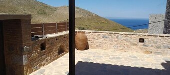 Panos Stone Tower: One-Bedroom House