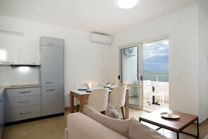 Dining - Sea View Debina Apartment (Durrës)