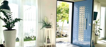 1922 Epoch Harmony Oikia 5΄- city center. Pet Friendly. with courtyard & terrace