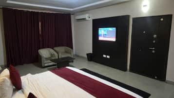 Studio, Balcony, Courtyard View | Free WiFi