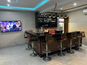 Bar (en la propiedad)