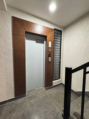 Apartment, Balkon, Gartenblick | Innenbereich