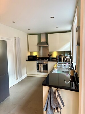 Nicht klassifiziertes Bild, 4 von 21, Schaltfläche