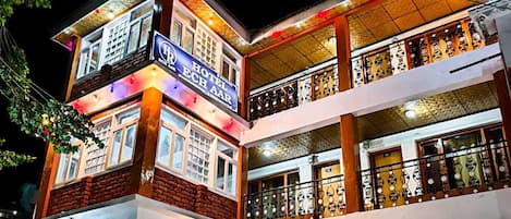 Fachada de la propiedad