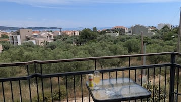Premium-Studio, Balkon, Meerblick | Pillowtop-Betten, Verdunkelungsvorhänge, Bügeleisen/Bügelbrett