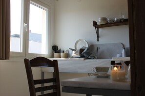 スタンダード スタジオ バルコニー シービュー | レストラン