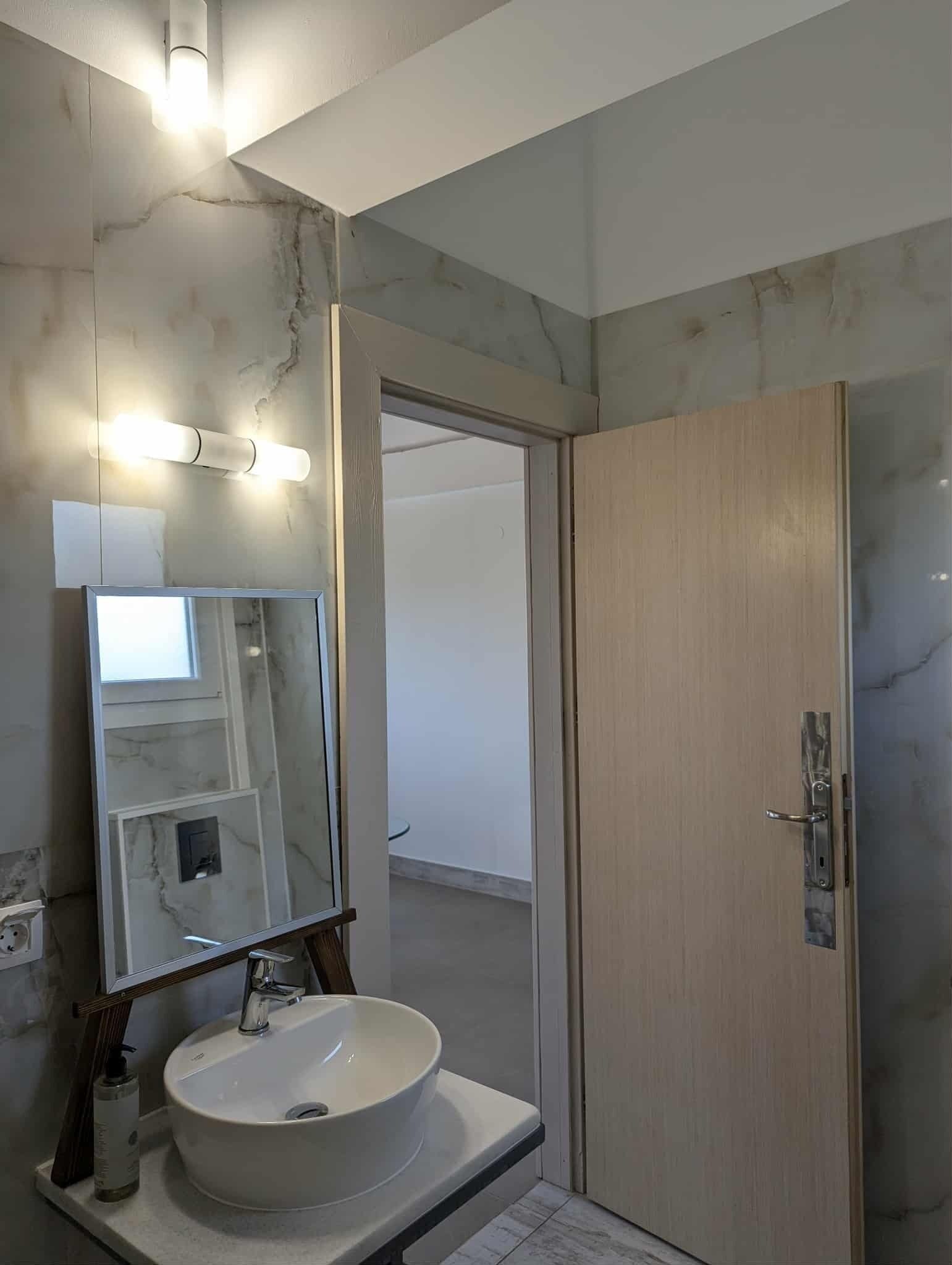 Familjelägenhet - balkong - havsutsikt | Badrum | Dusch, hårtork, handdukar och tvål