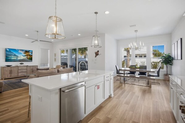 House - 7BR Heart of Home W Pool Near the Beach (Miramar Beach)