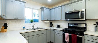 Foothills LA Family Friendly House