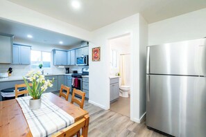 Room - Foothills LA Family Friendly House (Glendora)