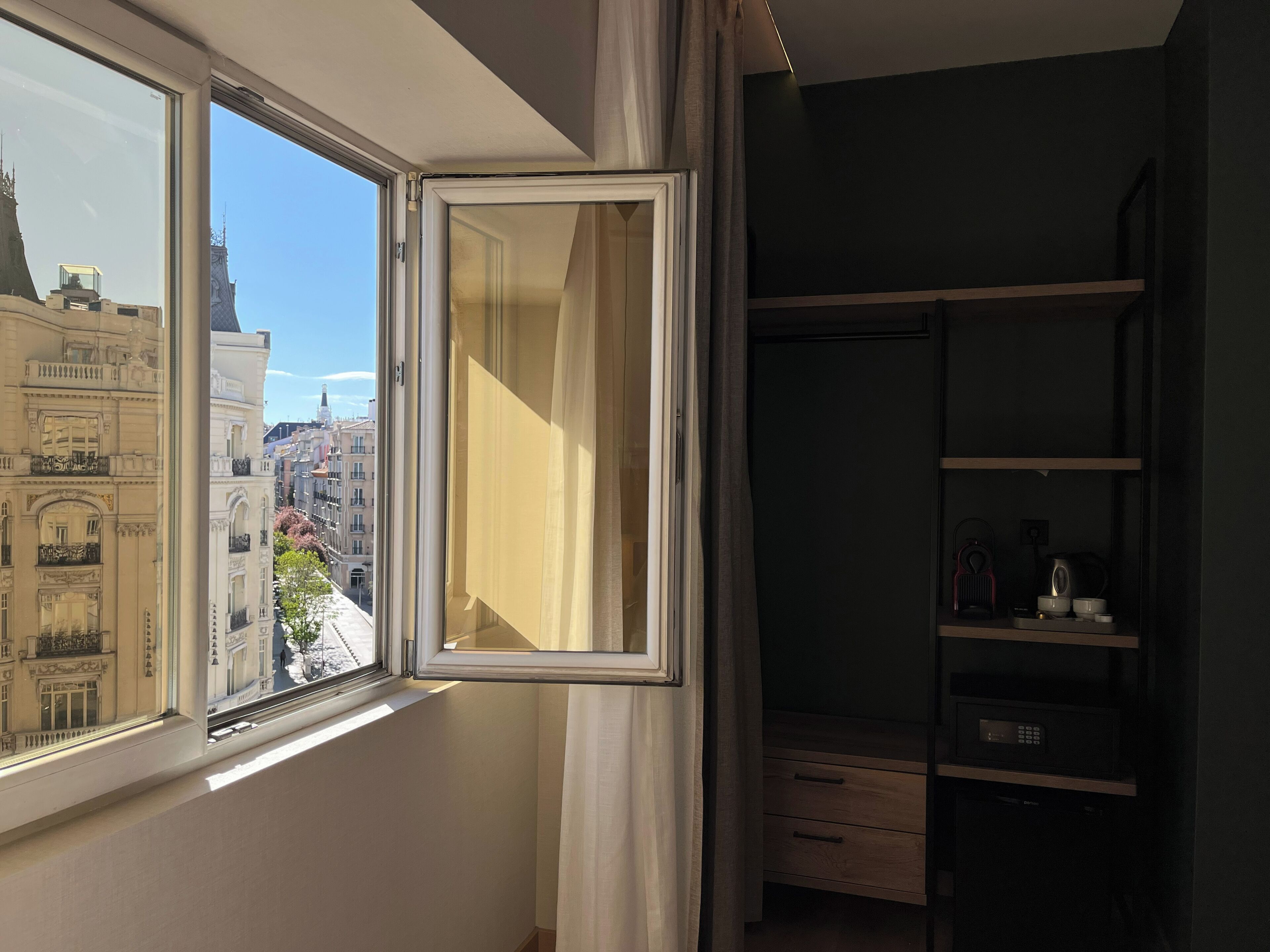 Superior tweepersoonskamer, uitzicht op stad | Een kluis op de kamer, gratis wifi