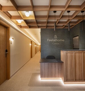 Reception - Feelathome Cortes (Madrid)