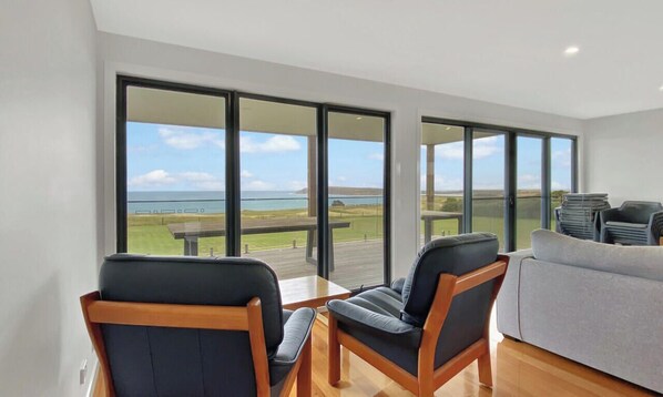 Interior - The Horizon on Clayley | Luxury 5BR Oceanview Retreat (San Remo)