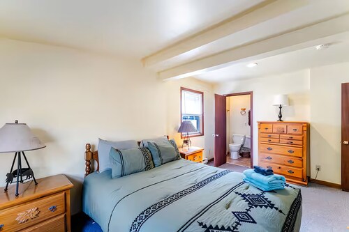 Cozy 3-bedroom cottage in Hunter, NY
