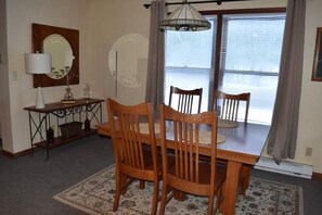 Dining - Cozy 3-bedroom cottage in peaceful Hunter, NY (Hunter)