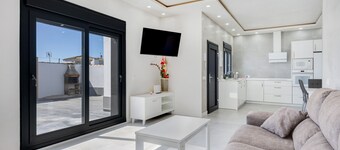 Vakantiehuis Infinity 2 met privézwembad, wifi en airconditioning