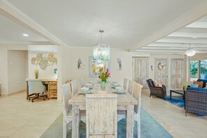 Dining - Palm Beach 4BR Villa Beach Vibe by Bocobay (Noord)