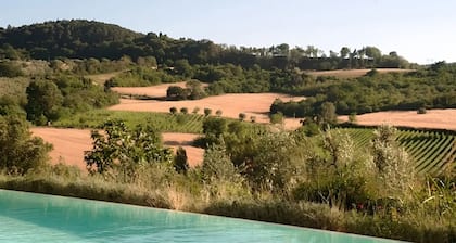 Agriturismo I Borghi - Cacao Apartment with Pool in San Gimignano