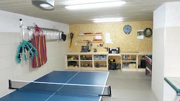House | Game room