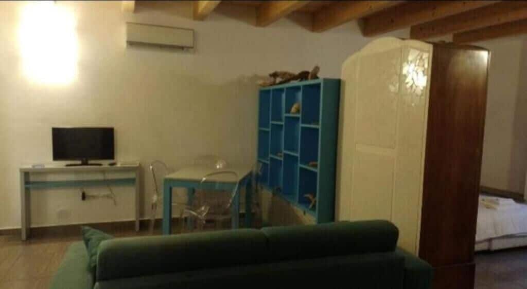 Basic Studio, Balcony | Interior