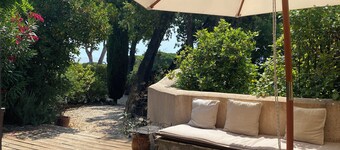 Charming mazet • Sea view facing Saint-Tropez