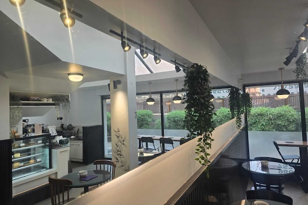 Cafe
