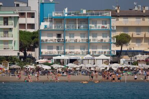 Private beach, white sand, free beach cabanas, sun-loungers