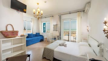 Deluxe-Zimmer, Balkon, Meerblick | Schreibtisch, kostenloses WLAN, Bettwäsche