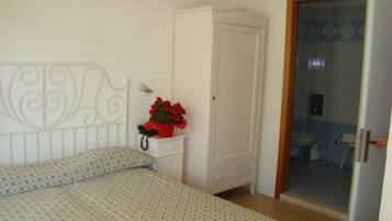 Schreibtisch, kostenloses WLAN