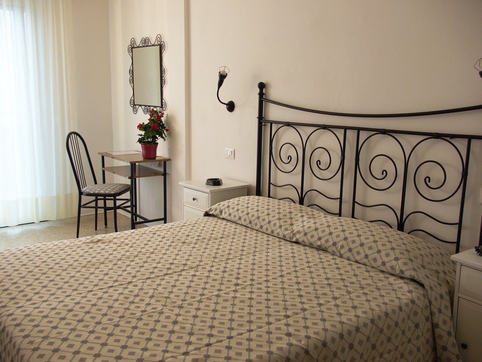 Comfort Double Room, Balcony, Partial Sea View | Desk, free WiFi, bed sheets