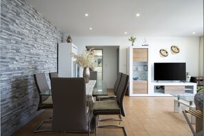 Dining - Sol de Quarteira modern apartment - by HDproperties (Quarteira)