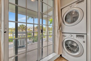 Room - Sunrise Waterfront 2BR Townhome - Pool Private Terraces (Ruskin)