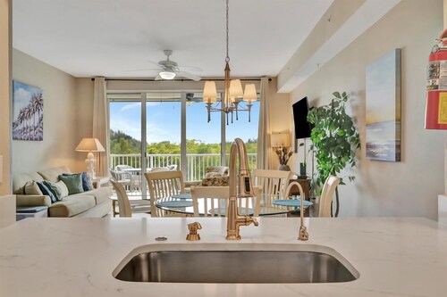 Sunrise Waterfront 2BR Townhome - Pool Private Terraces