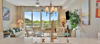 Sunrise Waterfront 2BR Townhome - Pool Private Terraces