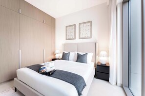 House - Stayshort - Cozy 1BR in Creek Beach Sleeps 4 (Dubai)