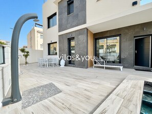 Outdoor dining - Villa Torre Golf Benijofar by Villas&You (Benijófar)