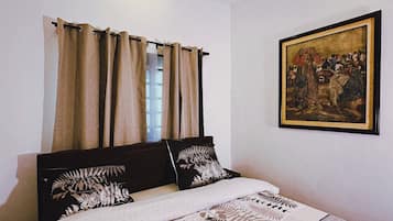 Deluxe Villa | Iron/ironing board, free WiFi