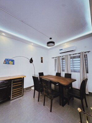 Deluxe villa | Dineren