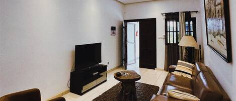 Villa, 2 Bedrooms, Air conditioning | Living area